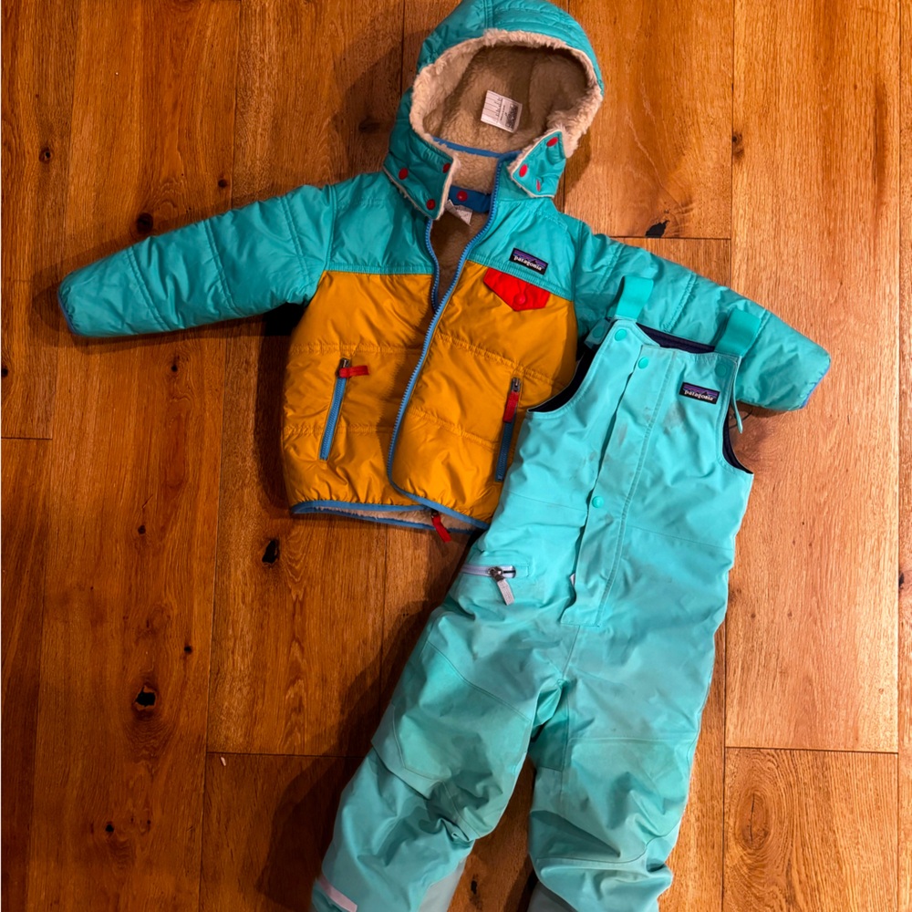 Patagonia 4T kids ski snow suit.